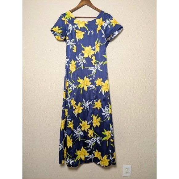 Hilo Hattie Blue Yellow Floral Maxi Dress Size Medium Made in USA Hawaii Coastal - Picture 1 of 11